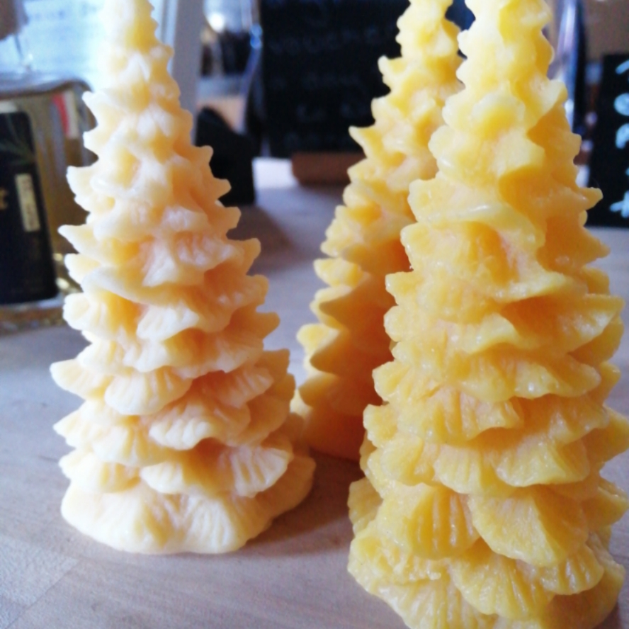 Traditional Blocked Christmas Tree Candle