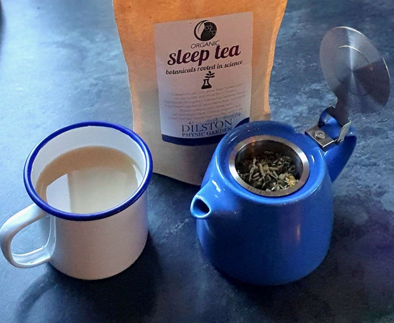 Stump Teapot Large Dilston Physic Garden