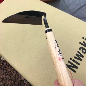 Niwaki Weeding hoe - right handed
